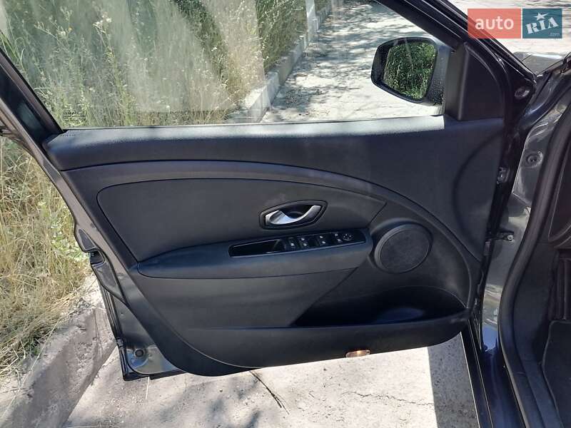 Хэтчбек Renault Megane 2011 в Запорожье