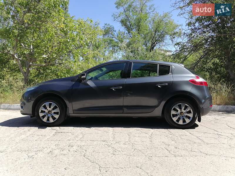 Хэтчбек Renault Megane 2011 в Запорожье