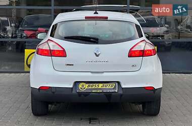 Хэтчбек Renault Megane 2011 в 