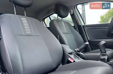 Хэтчбек Renault Megane 2011 в 