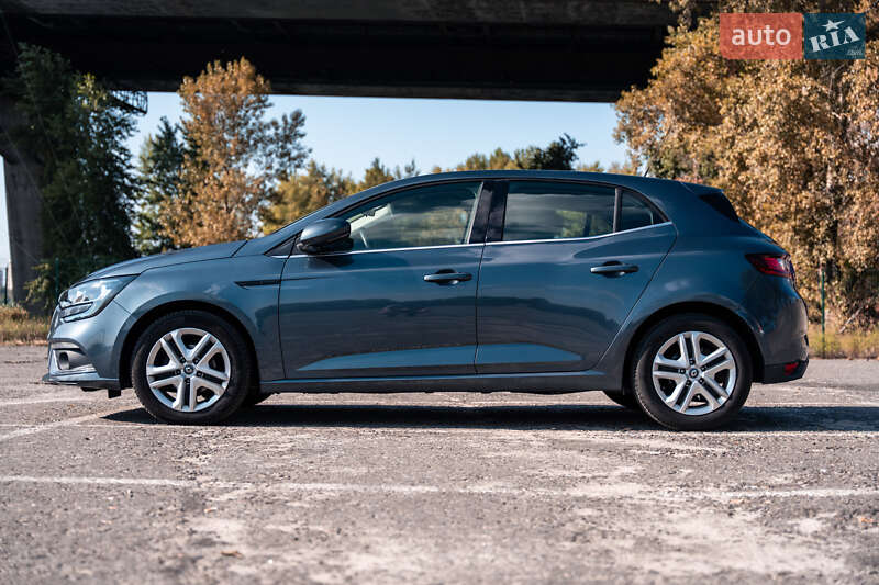 Хэтчбек Renault Megane 2017 в Киеве