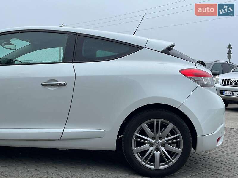 Купе Renault Megane 2015 в Львове