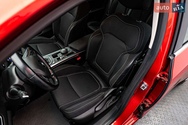 Хэтчбек Renault Megane 2017 в Киеве
