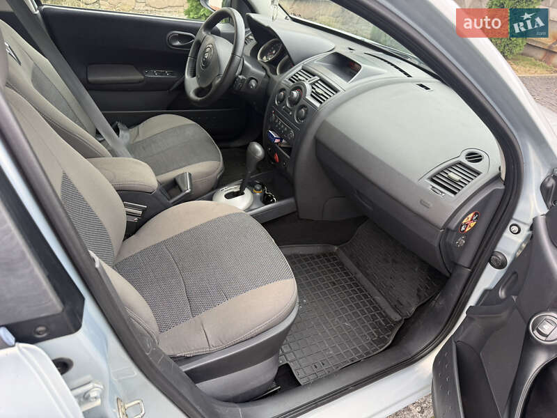 Хетчбек Renault Megane 2004 в Золочеві