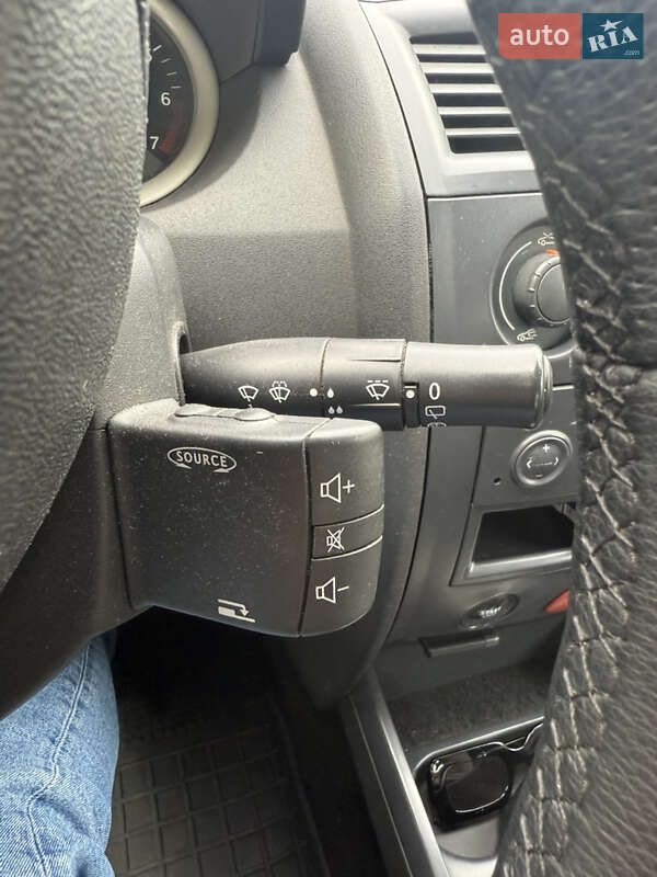 Хетчбек Renault Megane 2004 в Золочеві