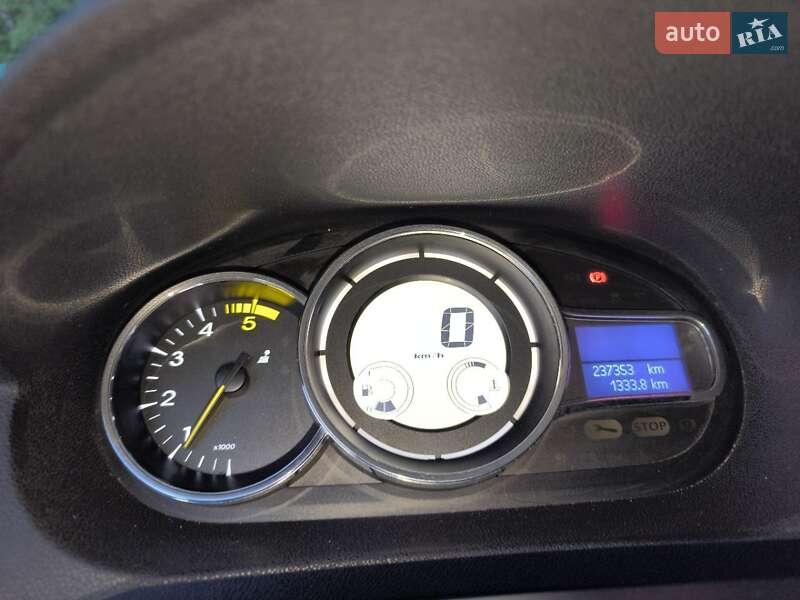 Хетчбек Renault Megane 2013 в Дніпрі фото 9 Хетчбек Renault Megane 2013 в Дніпрі