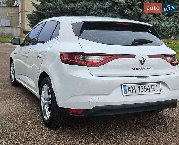 Хэтчбек Renault Megane 2017 в Звягеле
