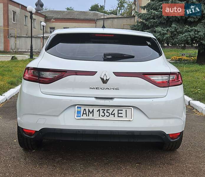 Хэтчбек Renault Megane 2017 в Звягеле