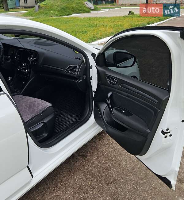 Хэтчбек Renault Megane 2017 в Звягеле
