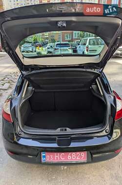 Хэтчбек Renault Megane 2009 в 