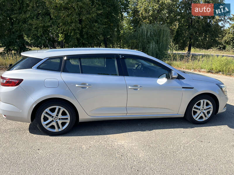 Универсал Renault Megane 2017 в Чернигове