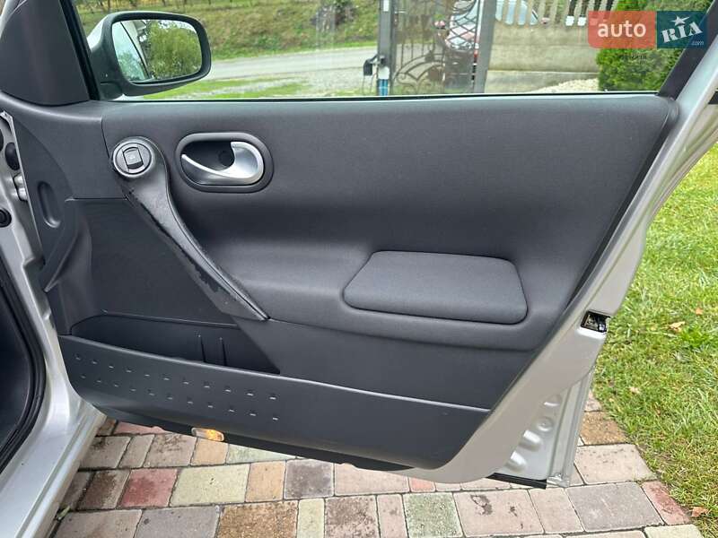 Седан Renault Megane 2007 в Бучаче