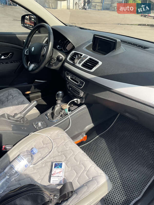 Универсал Renault Megane 2012 в Чугуеве фото 4 Универсал Renault Megane 2012 в Чугуеве