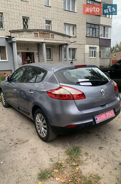 Хетчбек Renault Megane 2009 в Ромнах