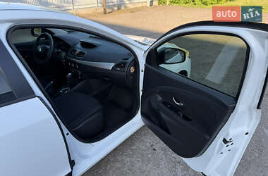 Хэтчбек Renault Megane 2014 в 