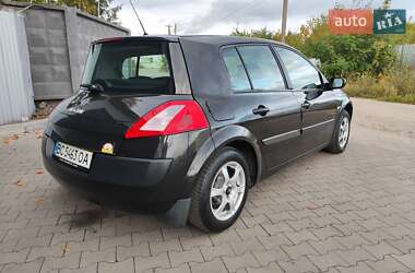 Хэтчбек Renault Megane 2004 в 