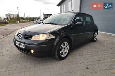 Хэтчбек Renault Megane 2004 в 