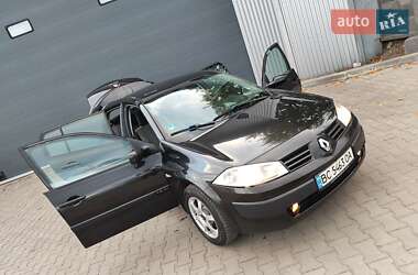Хэтчбек Renault Megane 2004 в 