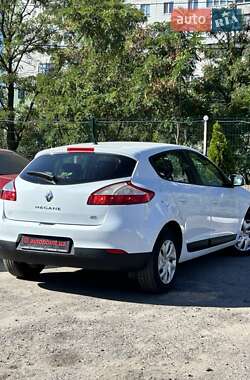 Хэтчбек Renault Megane 2014 в 