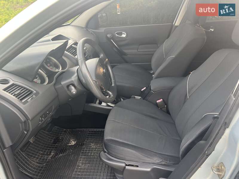 Універсал Renault Megane 2003 в Ромнах