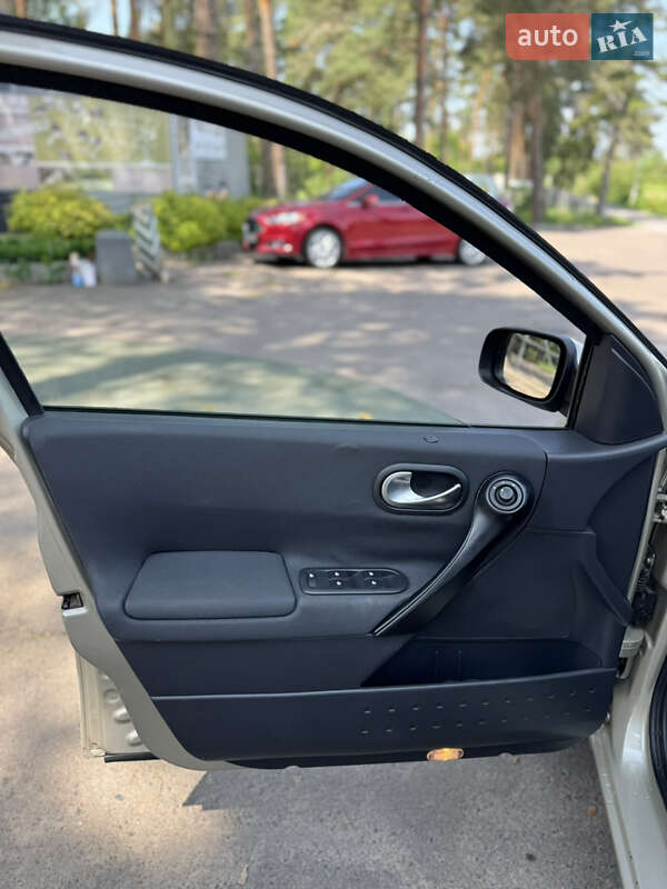 Седан Renault Megane 2006 в Виннице фото 6 Седан Renault Megane 2006 в Виннице