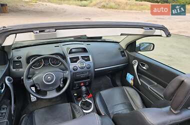 Кабриолет Renault Megane 2006 в  фото 6 Кабриолет Renault Megane 2006 в