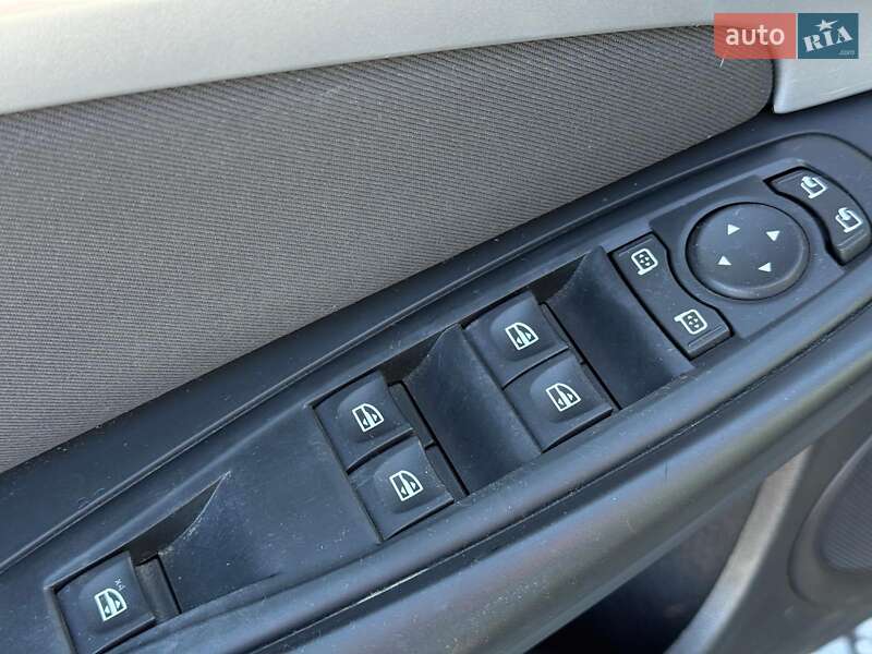 Кабріолет Renault Megane 2011 в Львові