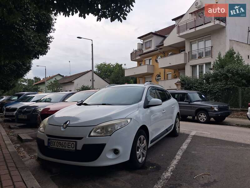 Универсал Renault Megane 2010 в Вилке фото 4 Универсал Renault Megane 2010 в Вилке