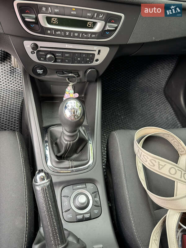 Универсал Renault Megane 2015 в Полтаве фото 3 Универсал Renault Megane 2015 в Полтаве