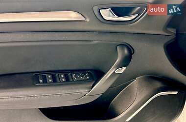 Седан Renault Megane 2018 в 