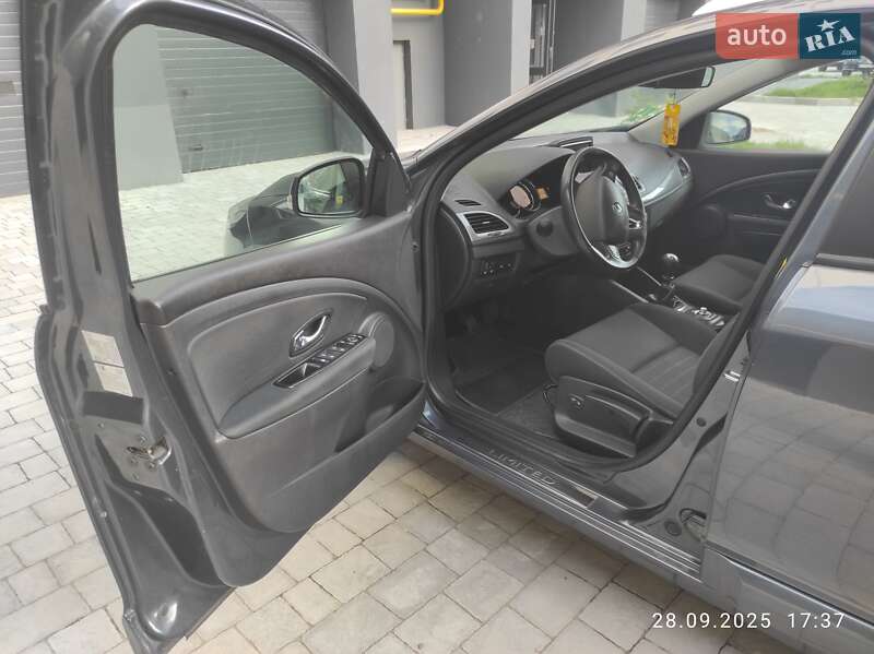 Универсал Renault Megane 2015 в Ивано-Франковске фото 18 Универсал Renault Megane 2015 в Ивано-Франковске