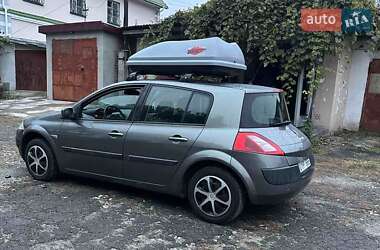 Хэтчбек Renault Megane 2003 в 