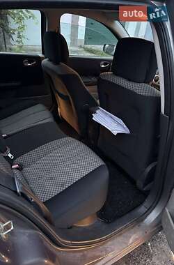 Хэтчбек Renault Megane 2003 в 