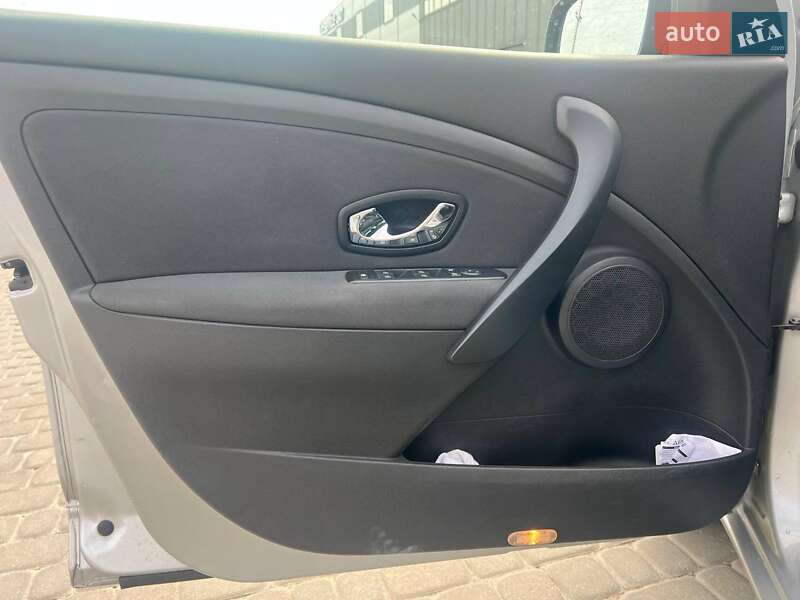 Універсал Renault Megane 2013 в Львові фото 14 Універсал Renault Megane 2013 в Львові