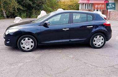 Хэтчбек Renault Megane 2010 в 