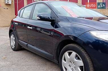 Хэтчбек Renault Megane 2010 в 
