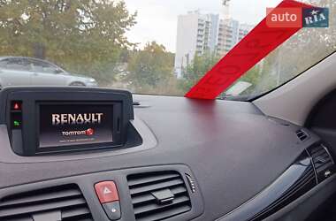 Хэтчбек Renault Megane 2010 в 