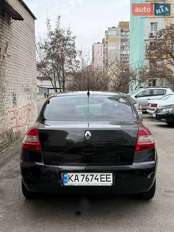 Седан Renault Megane 2006 в Вишневом фото 3 Седан Renault Megane 2006 в Вишневом
