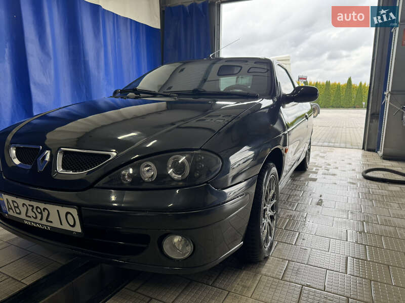 Купе Renault Megane 2000 в 