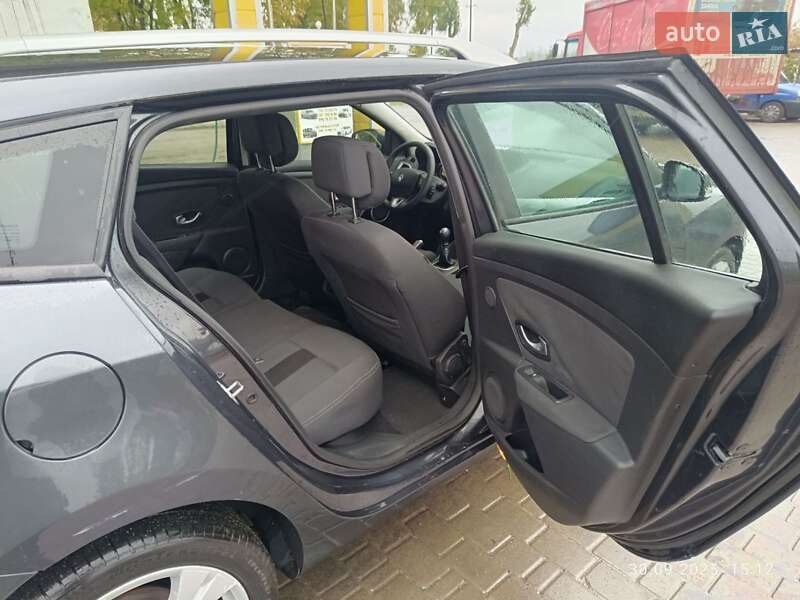 Универсал Renault Megane 2009 в Городке