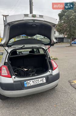 Хэтчбек Renault Megane 2005 в 