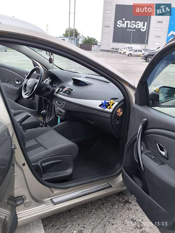 Универсал Renault Megane 2011 в Черновцах