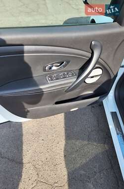 Хэтчбек Renault Megane 2014 в 