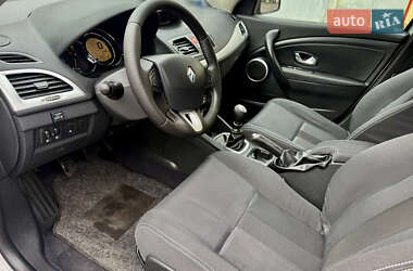 Хэтчбек Renault Megane 2009 в 