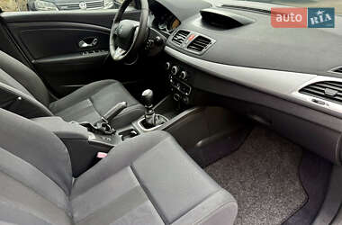 Хэтчбек Renault Megane 2009 в 