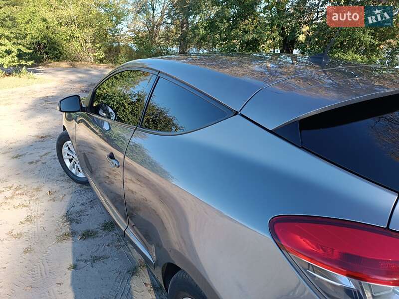 Купе Renault Megane 2012 в Киеве фото 6 Купе Renault Megane 2012 в Киеве