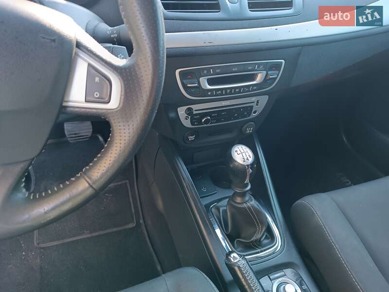 Купе Renault Megane 2012 в Киеве фото 12 Купе Renault Megane 2012 в Киеве