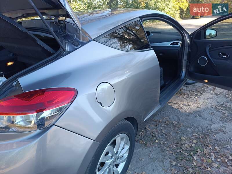 Купе Renault Megane 2012 в Киеве фото 17 Купе Renault Megane 2012 в Киеве