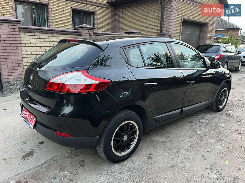 Хетчбек Renault Megane 2010 в Охтирці фото 8 Хетчбек Renault Megane 2010 в Охтирці