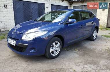 Універсал Renault Megane 2010 в Острозі